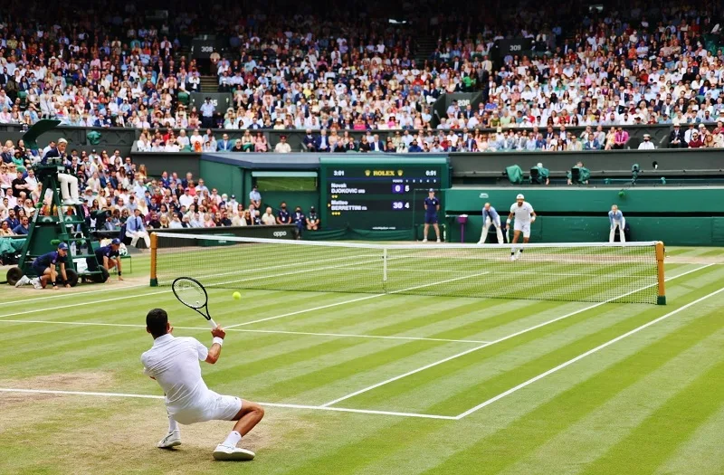 Wimbledon thi đấu trên mặt sân nào?