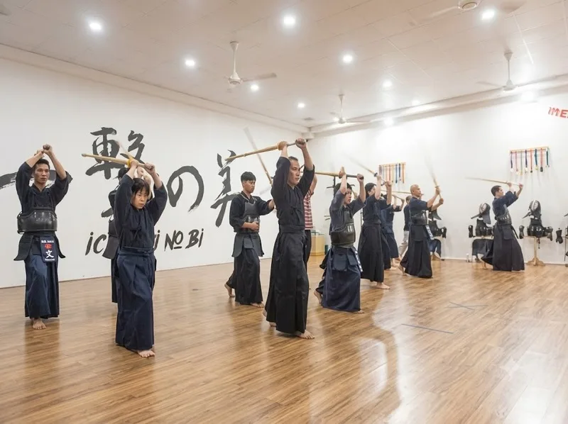 An toàn trong Kendo đến từ kỹ thuật đúng, trang bị phù hợp và thái độ tôn trọng bạn tập.